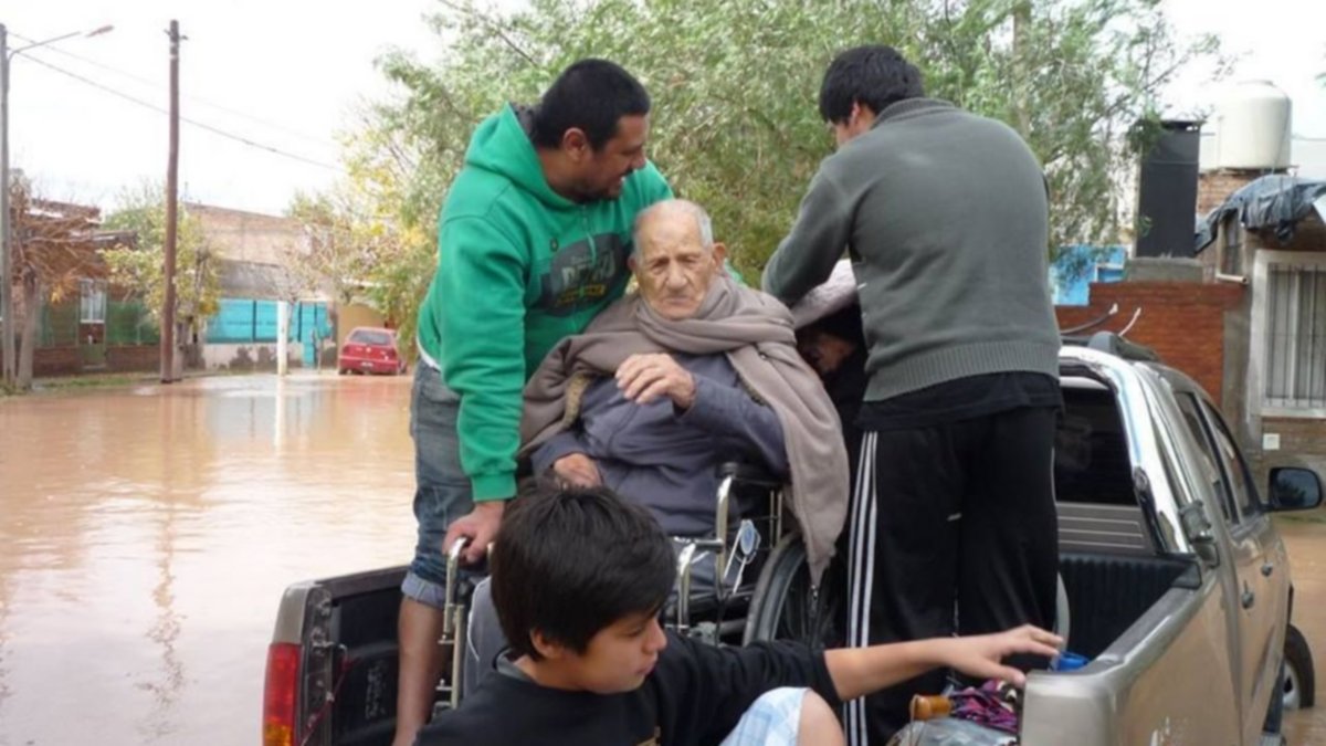 Gastaminza: “Hay en toda la provincia entre 1500 y 1600 evacuados”.