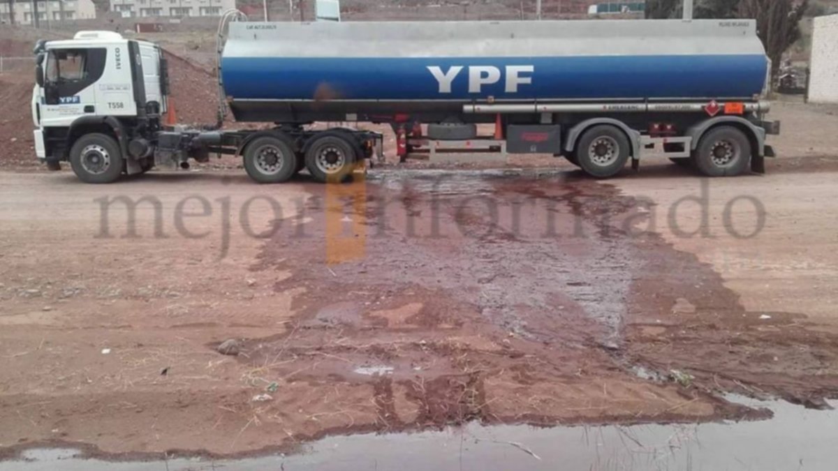 Derrame de gasoil y corte de la Ruta 7