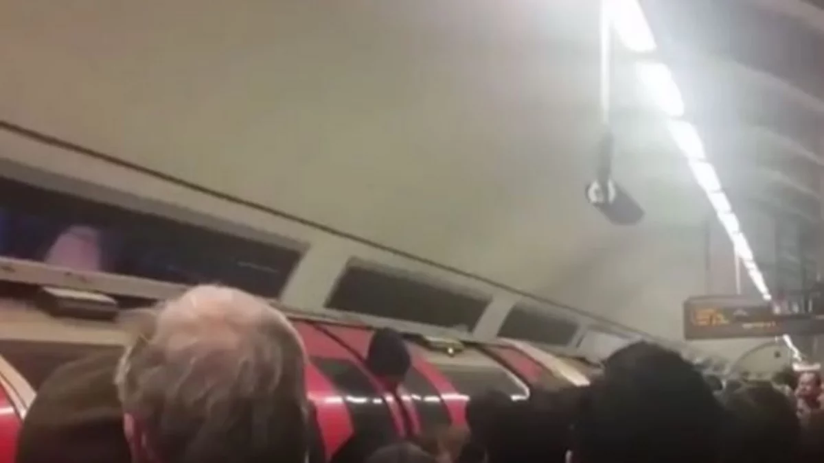 Hombre quedó con la cabeza atrapada en un subte