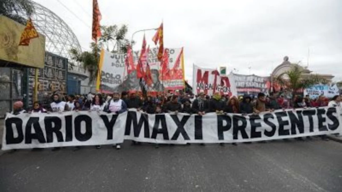 Acto en memoria de Kosteki y Santillán: demoras en los puentes
