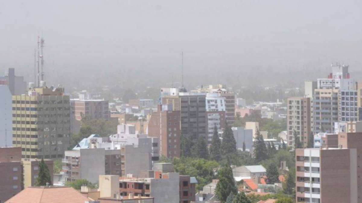 El viento y las clases en Neuquén: el panorama de hoy