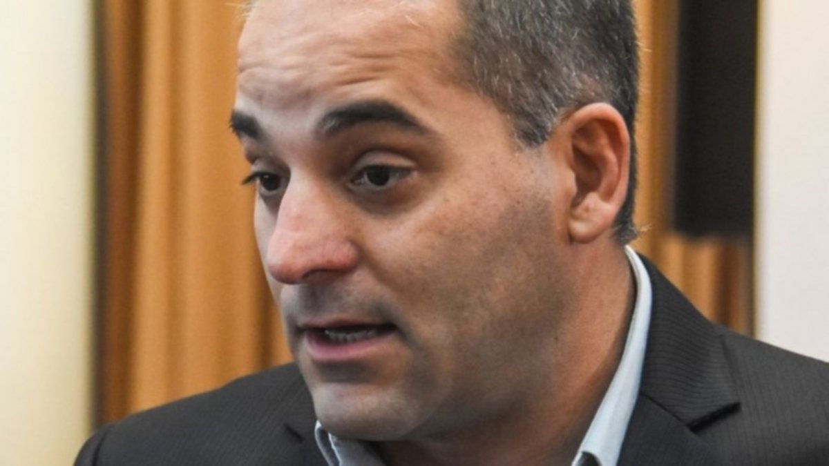 Baggio propone volver al estacionamiento libre