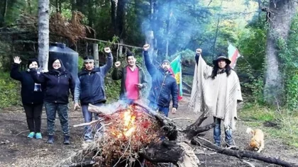 Manu Ginóbili denunciado como usurpador por los Mapuches