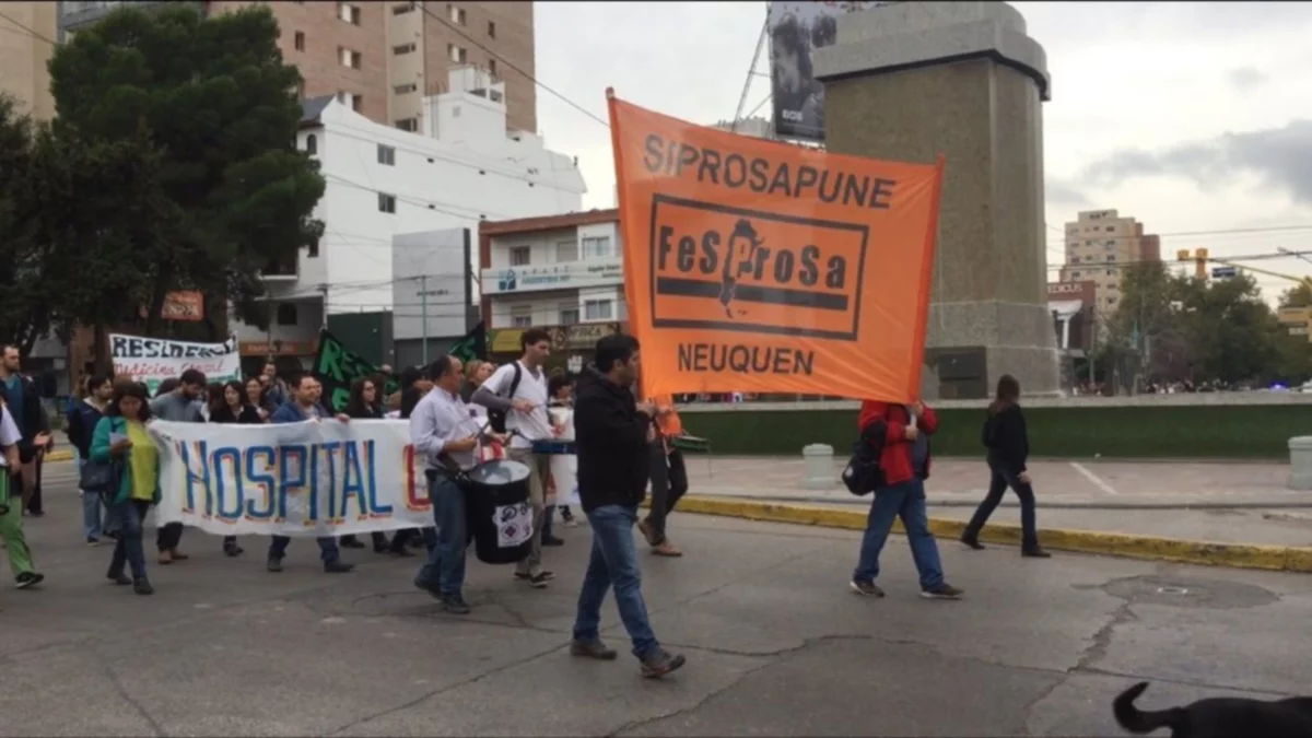 Profesionales de la salud paran por 24 horas