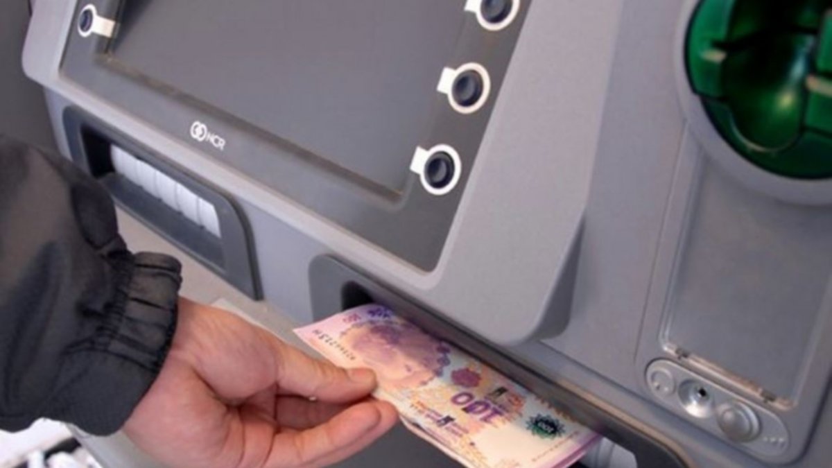 Hoy cobran los empleados estatales de la provincia
