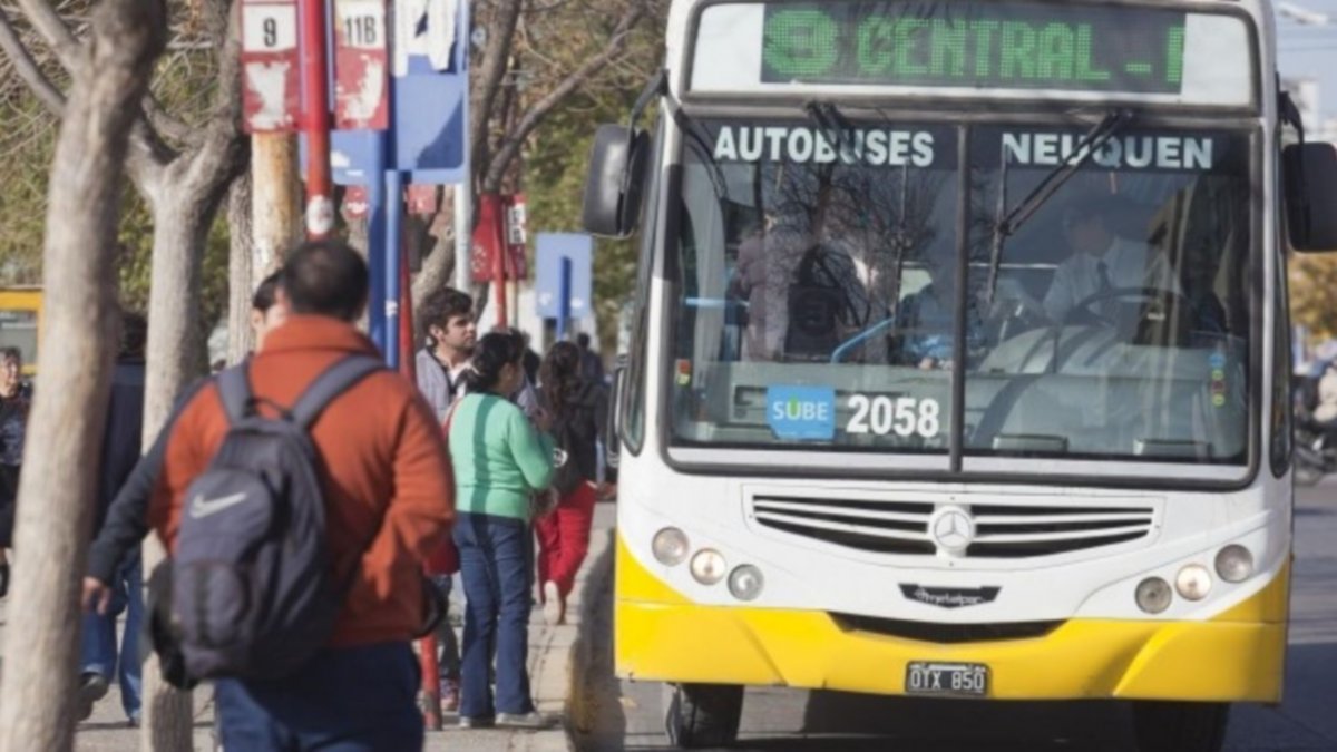 Jucaid dio su postura sobre los pases truchos en los colectivos