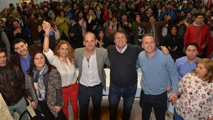 UNE oficializó su apoyo al MPN y lo bajó a Baggio
