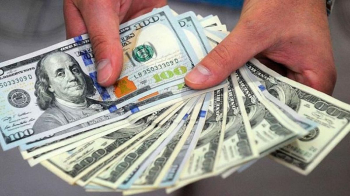 Se dispara el dólar tras la derrota de Macri