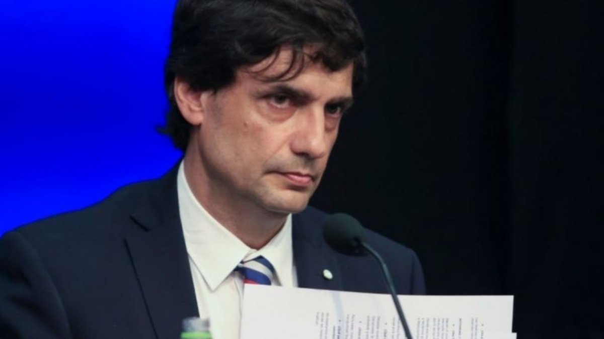 Lacunza aseguró que los ahorros están disponibles