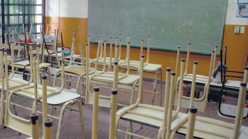 Juntan firmas contra los paros docentes en Neuquén
