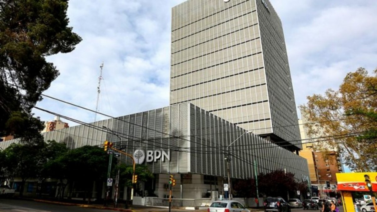 Este lunes abren los bancos: a quiénes atienden y cómo