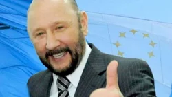 Insfrán volvió a Formosa sin respaldo político
