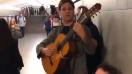 Rodrigo de la Serna sorprendió a todos cantando en el subte