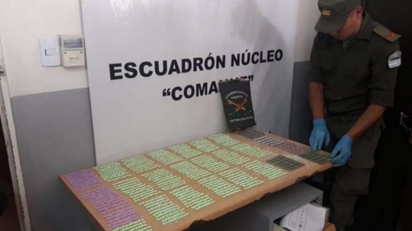 Jovencita transportaba éxtasis y lsd en un colectivo