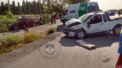 Choque fatal entre dos camionetas en la ruta 22 en Plottier