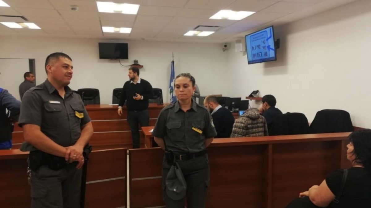 Redujeron preventiva a los acusados de balear al taxista