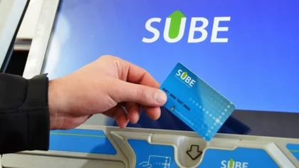 En Cipolletti, todavía cobran adicional por cargar la SUBE