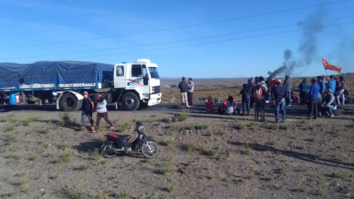 Sigue el corte de ruta en Zapala