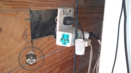 Quiso enchufar un ventilador y murió electrocutado