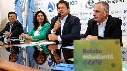Gaido presentó el boleto estudiantil, una decisión fuerte