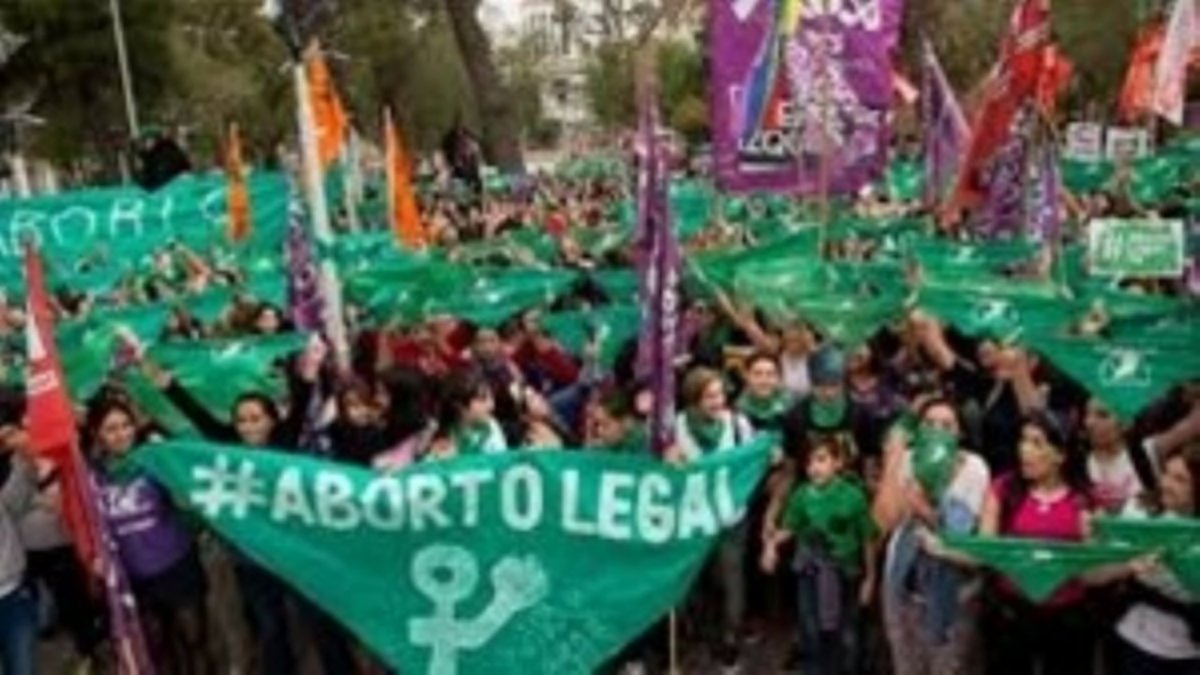 La tarde se tiñe de verde pidiendo aborto legal
