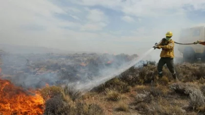 El fuego afectó más de 3 mil hectáreas en Piedra del Águila