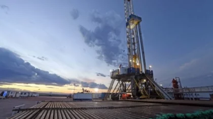 Petróleo, acciones y empleos: todo en baja
