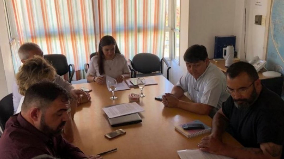 Empieza negociación salarial con gremios estatales neuquinos