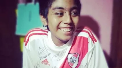 Salió del coma, vuelve a caminar, y no le quieren dar clase
