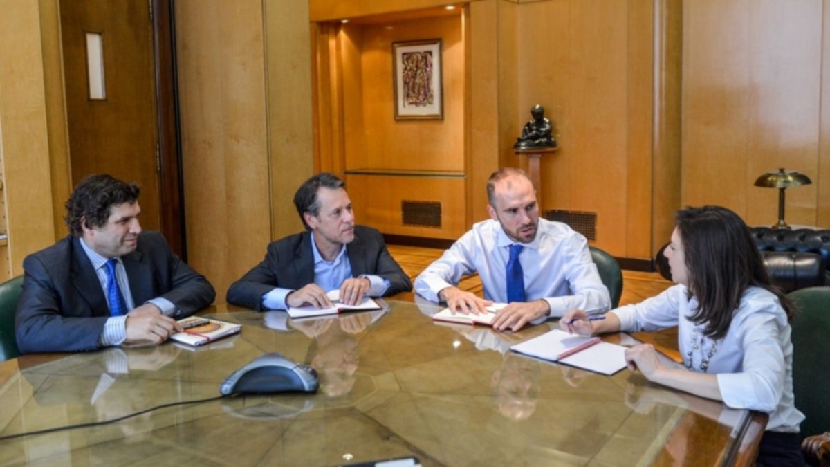 El ministro Guzmán se reunió con el FMI
