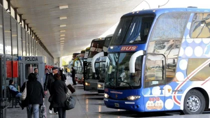 Suspenden transporte de larga distancia y vuelos de cabotaje