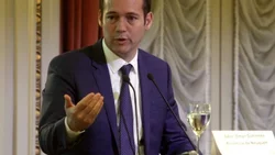 Coronavirus: Gutiérrez pide que le autoricen US$100.000.000