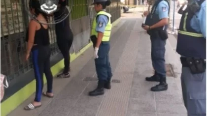 Detuvieron a dos reincidentes "mecheras" en el Bajo