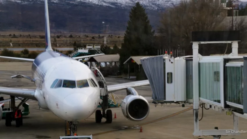 Trasladaron a 173 pasajeros desde Bariloche por el coronavirus