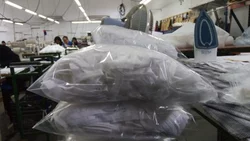 Obreras textiles confeccionarán 200 mil barbijos