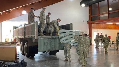 El Ejército monta un centro de evacuados en el DUAM