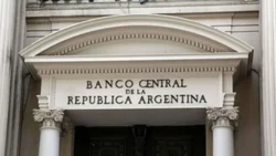 ¿Habrá feriado bancario y cambiario este lunes?