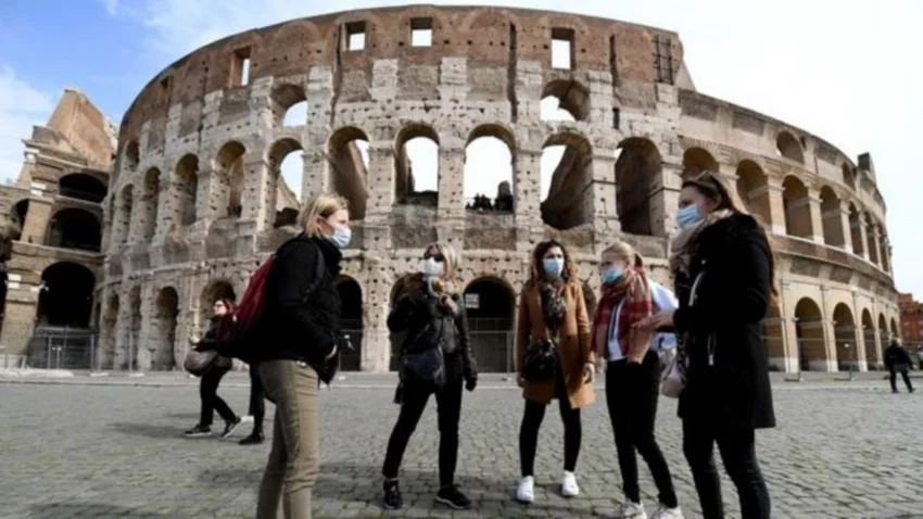 Baja por primera vez la cantidad de positivos en Italia