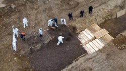 EE.UU sepulta a sus muertos en fosas comunes