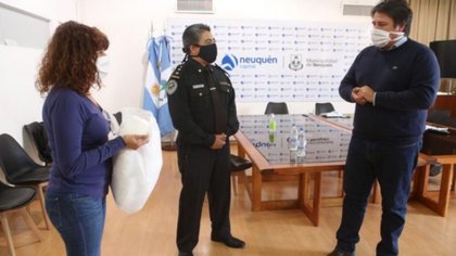 El municipio comenzó a entregar protectores faciales