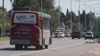 “Te bajás del colectivo ya”, es médica y no la dejaron subir