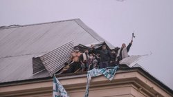 Motín en Devoto: el gobierno negocia excarcelaciones