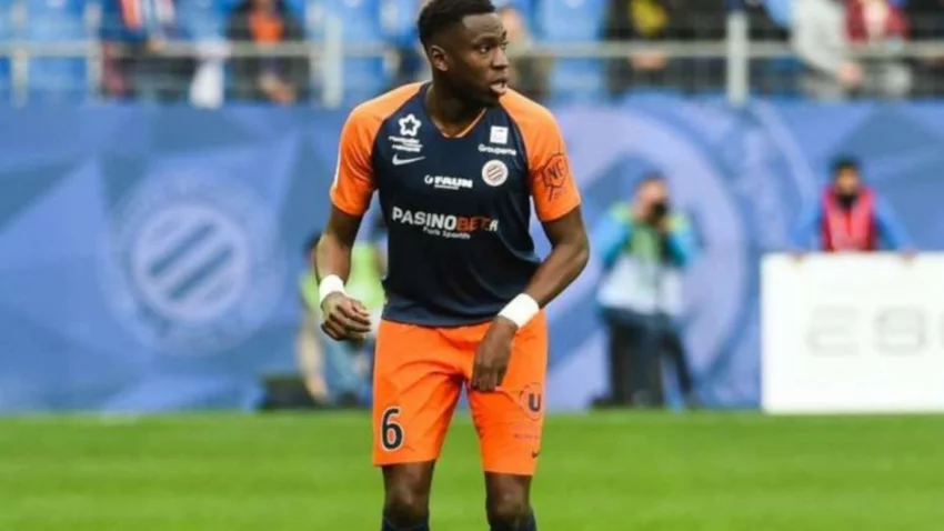 Un futbolista de 23 años está en coma inducido