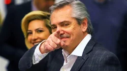 Saltando sobre la cuerda con los ojos vendados