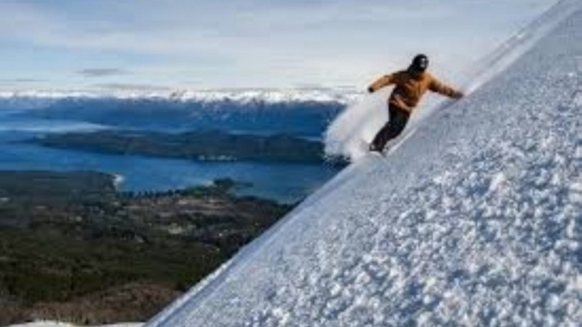 Sin vuelos hasta septiembre, "un balde de agua fría" para la nieve