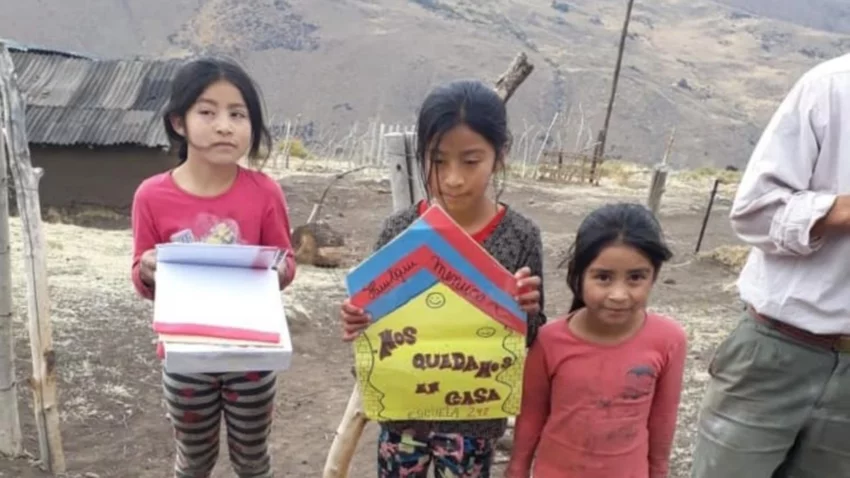 Los cuadernillos llegan, pero no el aprendizaje