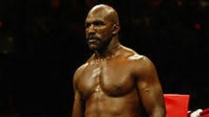 Holyfield vuelve al ring a los 57 años