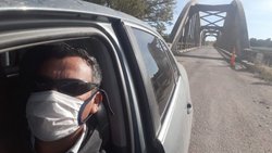 El trabajador petrolero pudo entrar al pueblo, pero no a su casa
