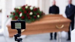 Los nuevos sepelios: “Morir en pandemia es morir dos veces”