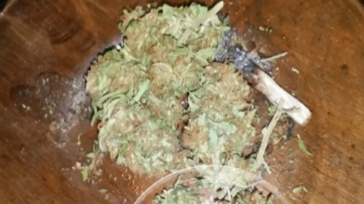 Lo buscaban por lesiones con arma y le encontraron droga